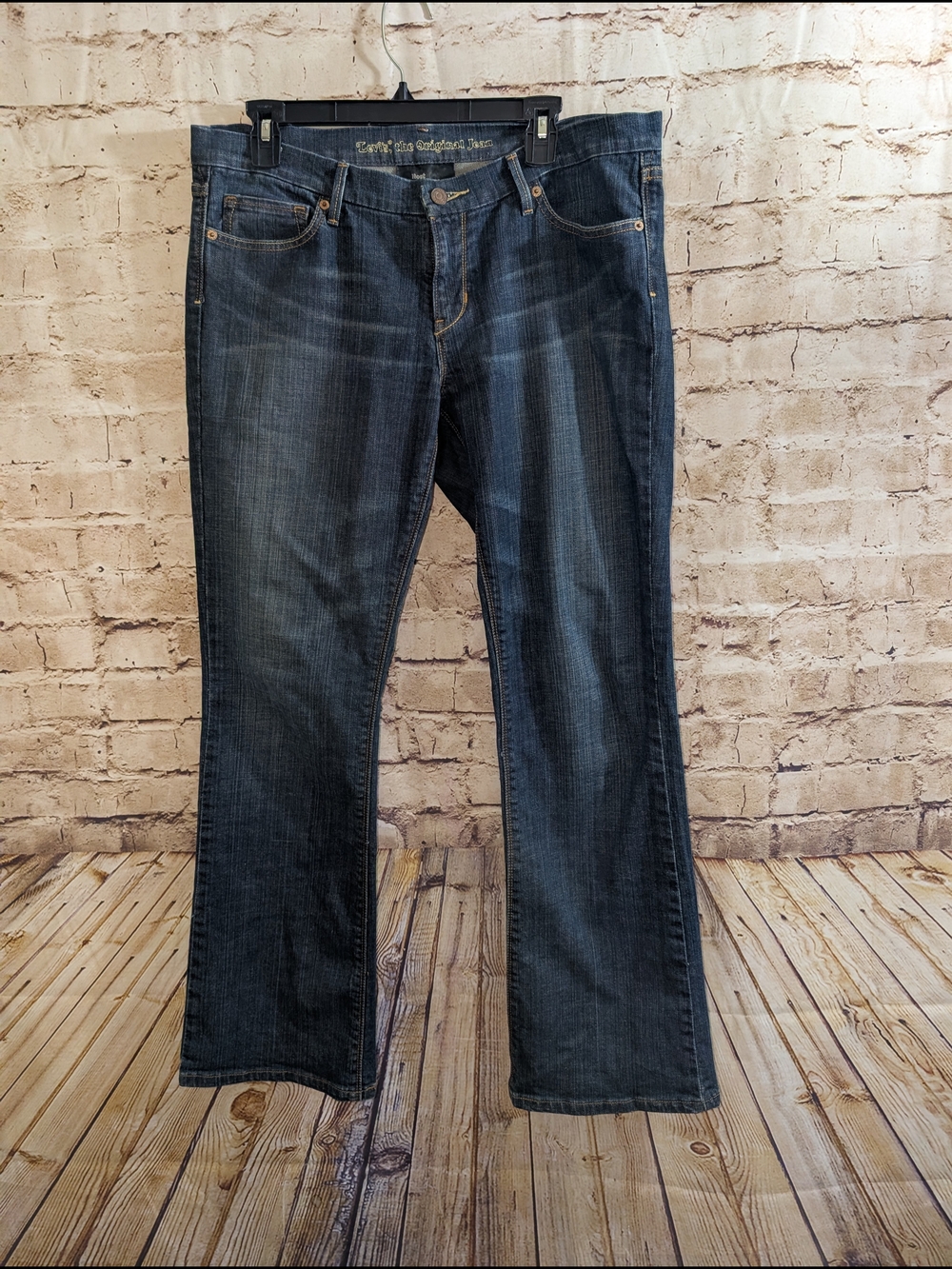 ~Levi's 422 Boot Cut Jeans 13/31 Excellent Condition
